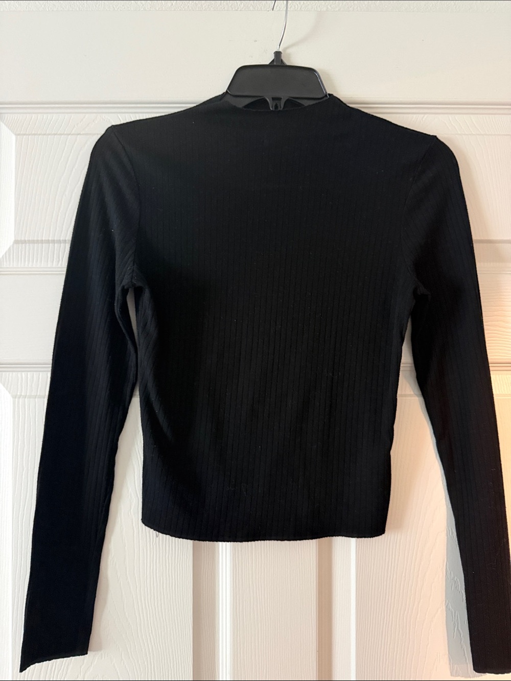 Black Ribbed Long-Sleeve Women's Top